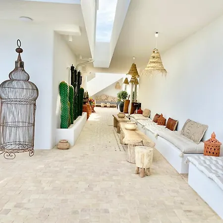 Casa De Oro Lujo Apartahotel