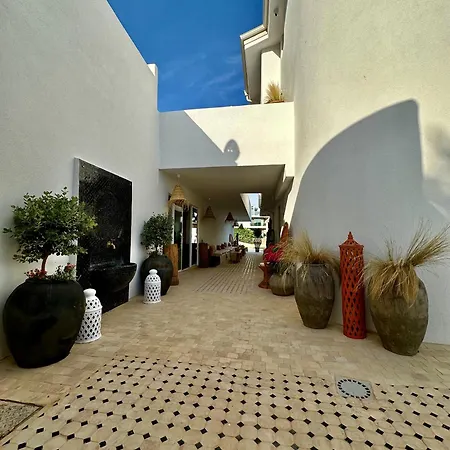 Casa De Oro Lujo Aparthotel
