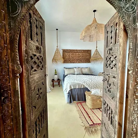Casa De Oro Lujo Apartahotel *