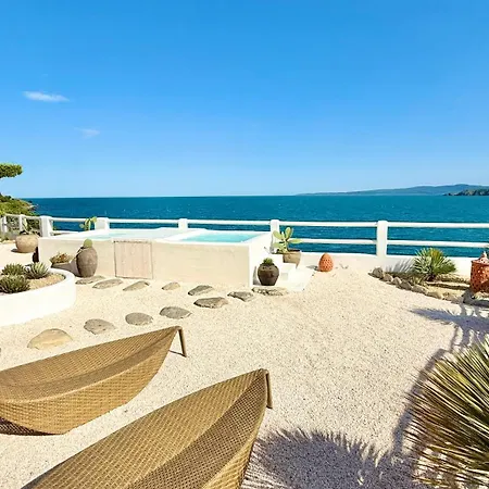 Ξενοδοχείο με διαμερίσματα Casa De Oro Lujo 4*