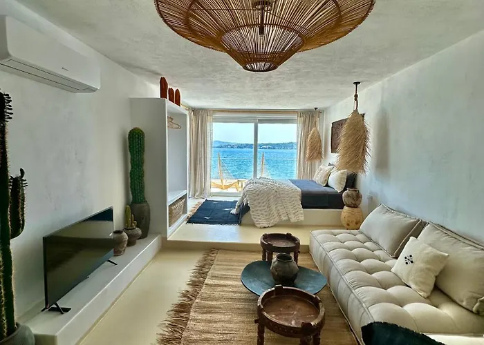 Casa De Oro Lujo Aparthotel